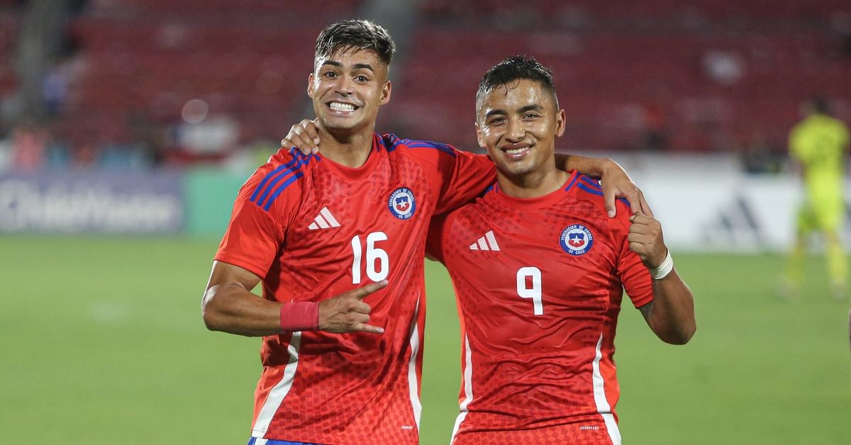 Con triplete de Guerra: azules brillan en triunfo de La Roja ante Panamá