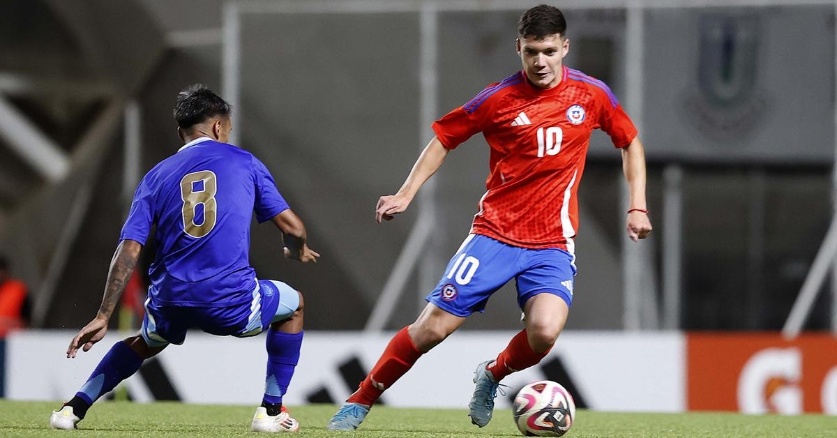 Con gran presencia de azules la Roja Sub20 se enfrentó contra Argentina en un duro compromiso