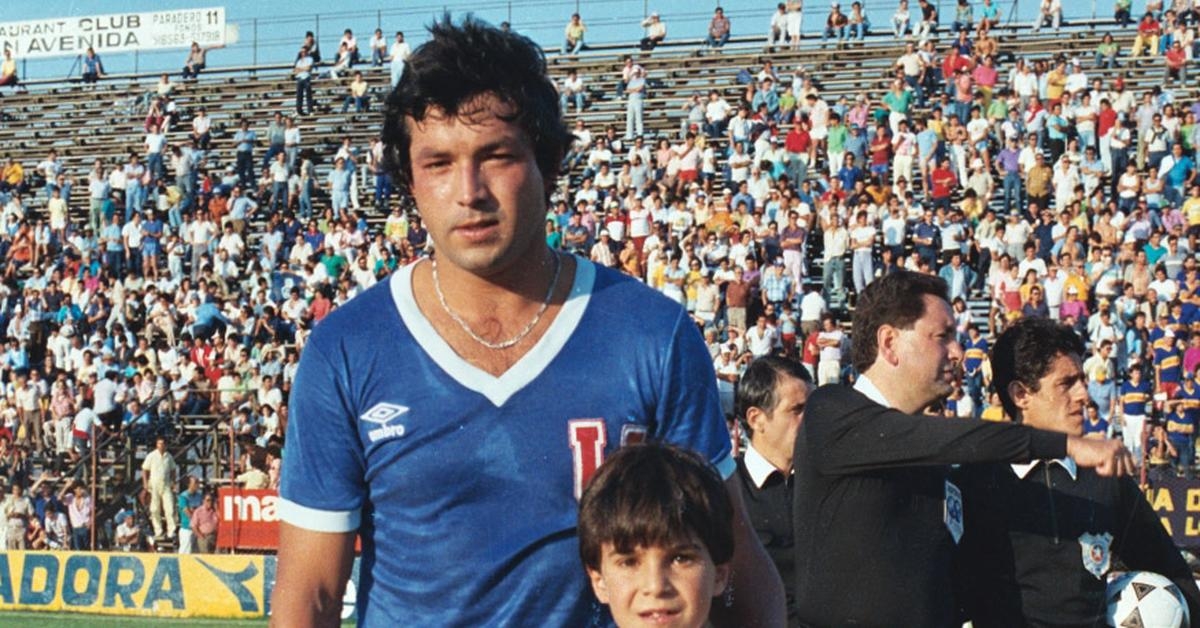 Adiós, leyenda: Los hitos que marcaron la historia de Sandrino Castec en la U