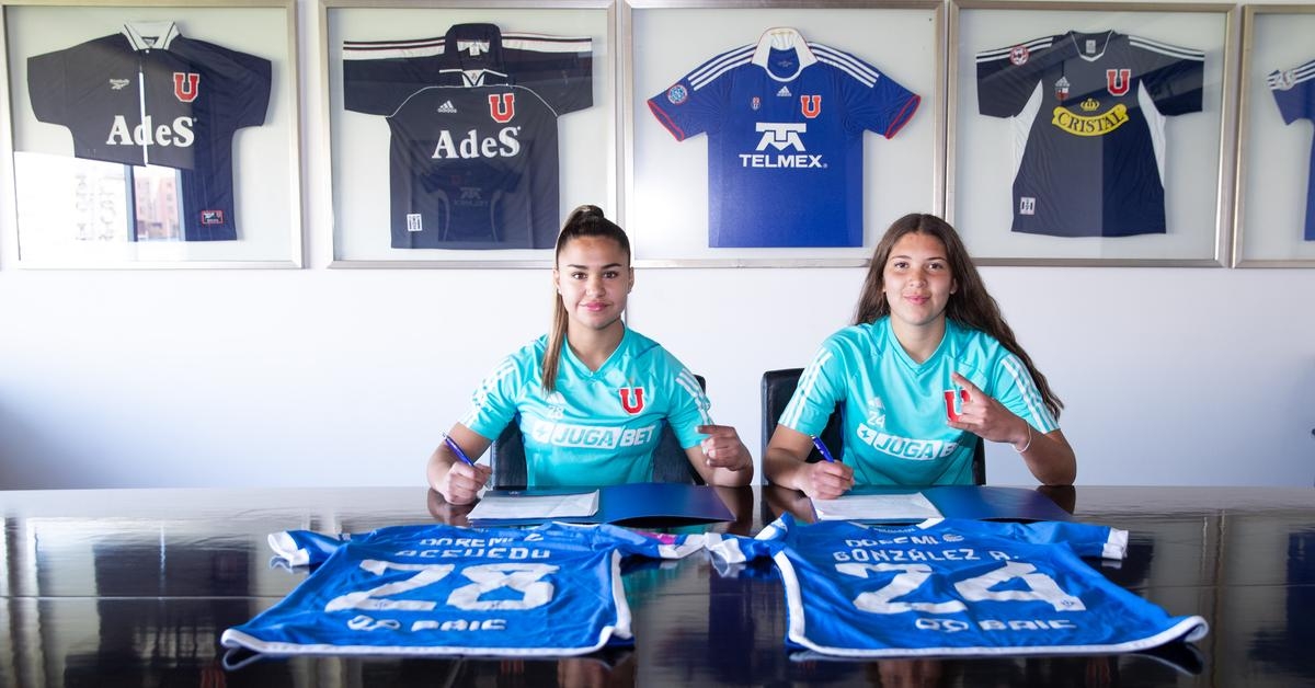 ¡Emma González y Florencia Acevedo firman su primer contrato profesional!