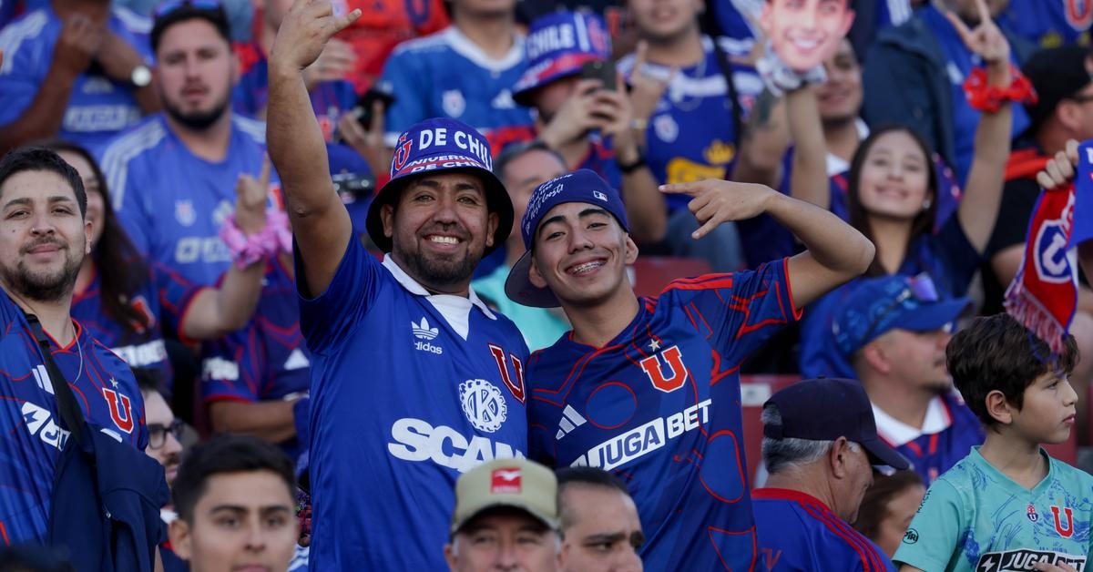 Hinchas - Clásico Universitario