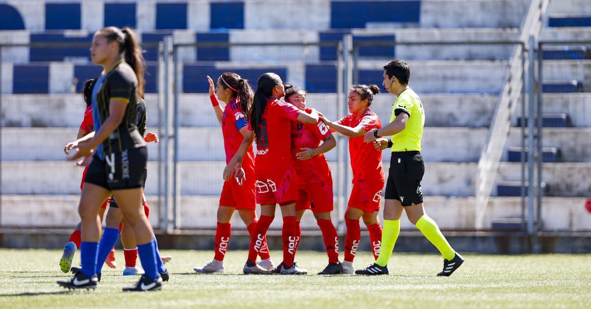 A cerrar la llave en Maipú: Las Leonas reciben a Huachipato en el Santiago Bueras